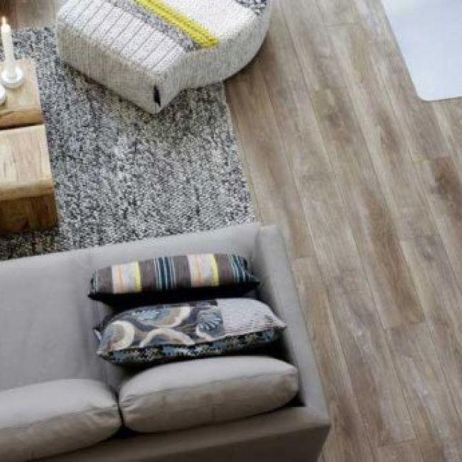 Ubicación de almacén y tienda de azulejos