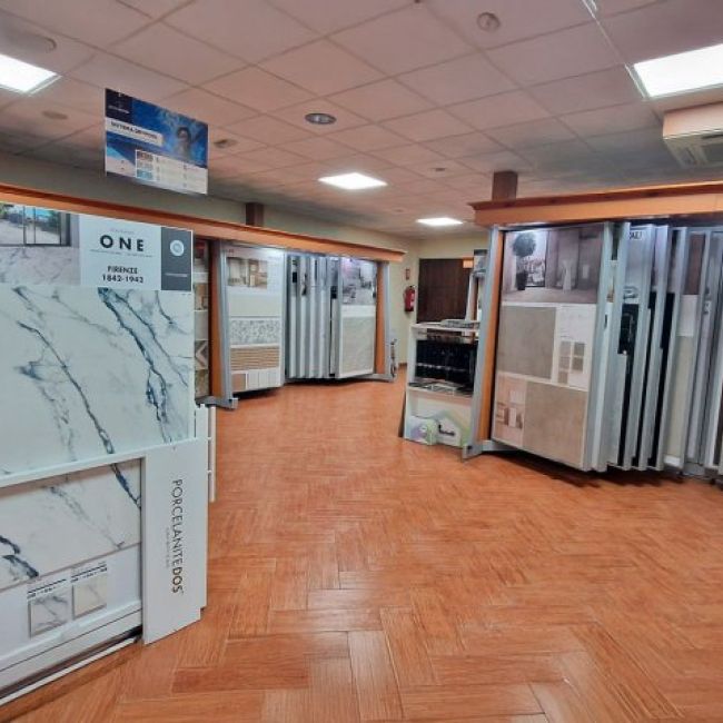 Venta y suministro de azulejos y materiales de construcción